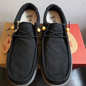 Pitas "Dani" Black Slip On Casual Loafer Sneaker Men's Size 9 Brand NEW